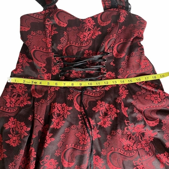 Hearts & Roses Corset Pin-up Dress. Size 14 - Picture 11 of 12